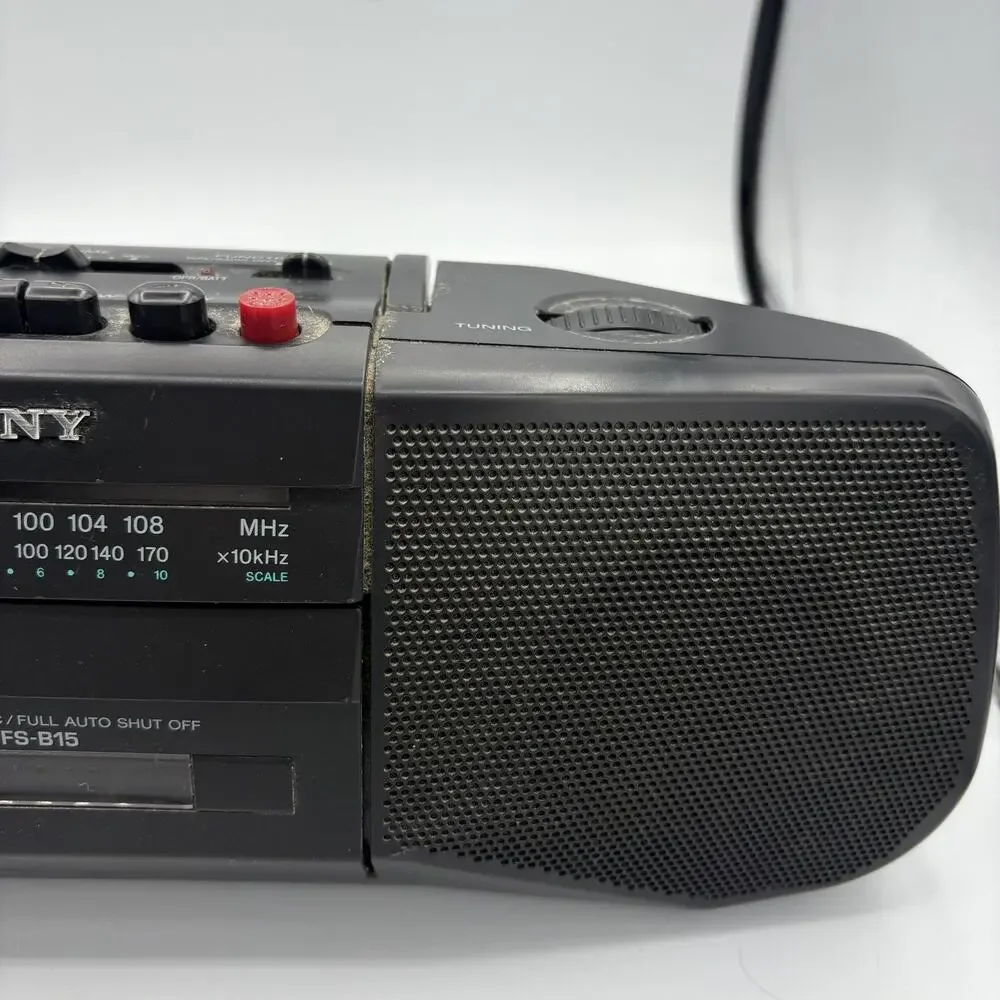 Vintage Sony CFS-B15 Radio Cassette Recorder Boombox Black FM AM‎ Tape Player